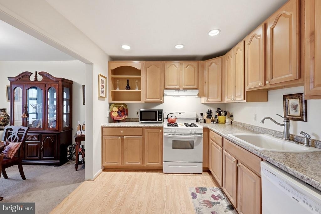 1643 Parkcrest Circle - Photo 12