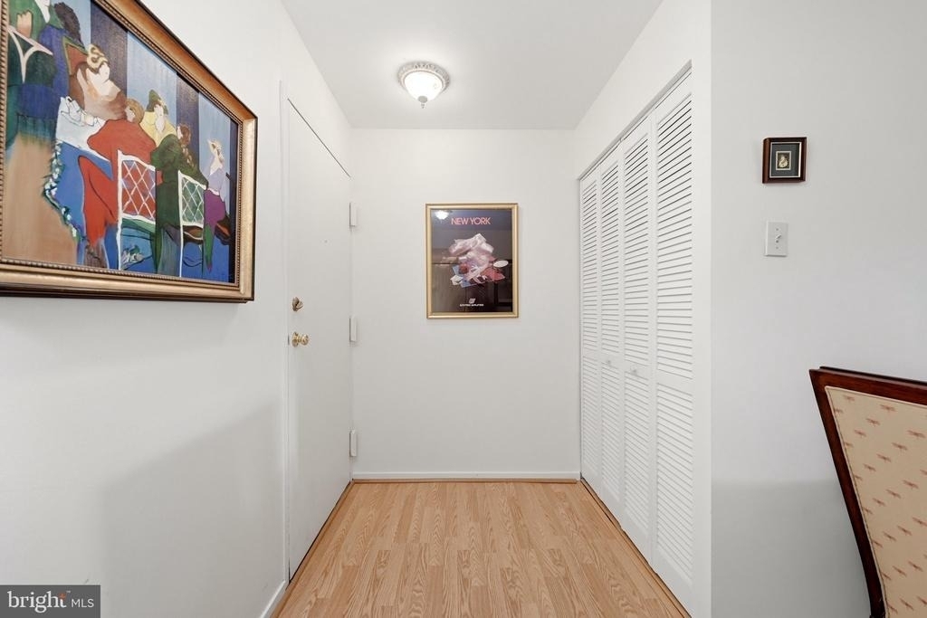 1643 Parkcrest Circle - Photo 4