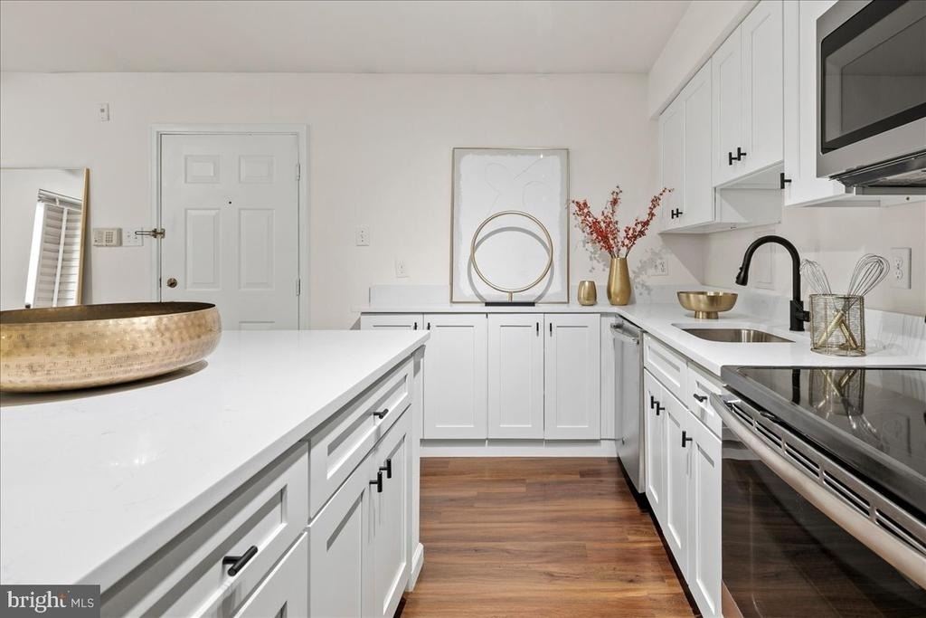 3303 Wyndham Circle - Photo 24