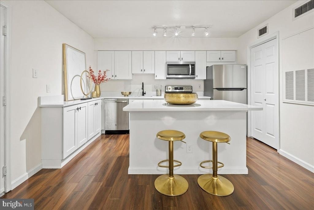 3303 Wyndham Circle - Photo 17