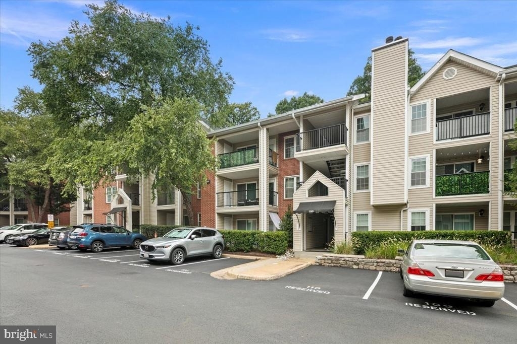 3303 Wyndham Circle - Photo 3
