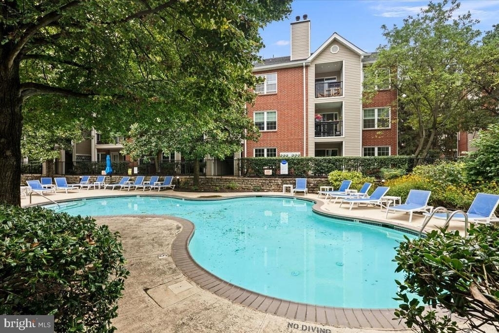 3303 Wyndham Circle - Photo 43