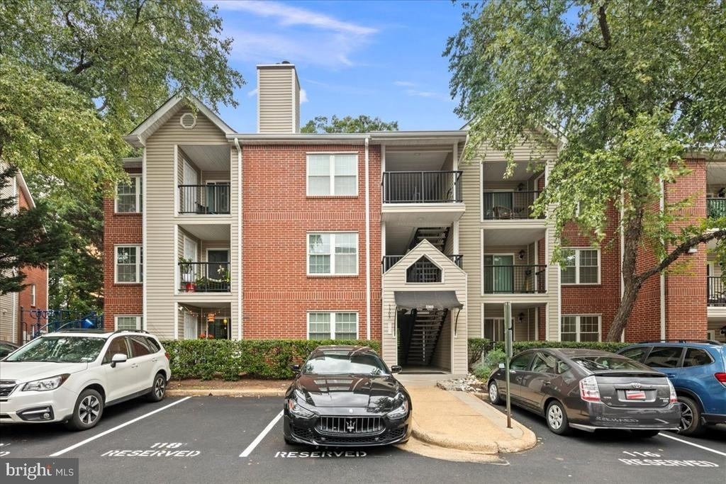 3303 Wyndham Circle - Photo 5