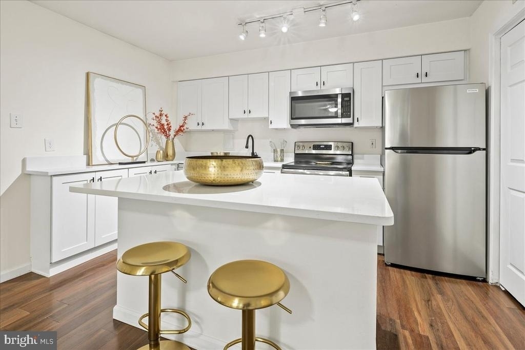 3303 Wyndham Circle - Photo 18