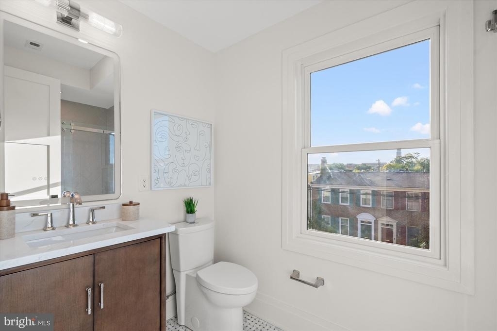 113 N West Street - Photo 8