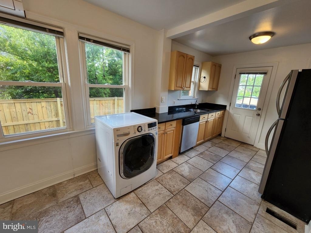 1227 N Utah Street - Photo 4