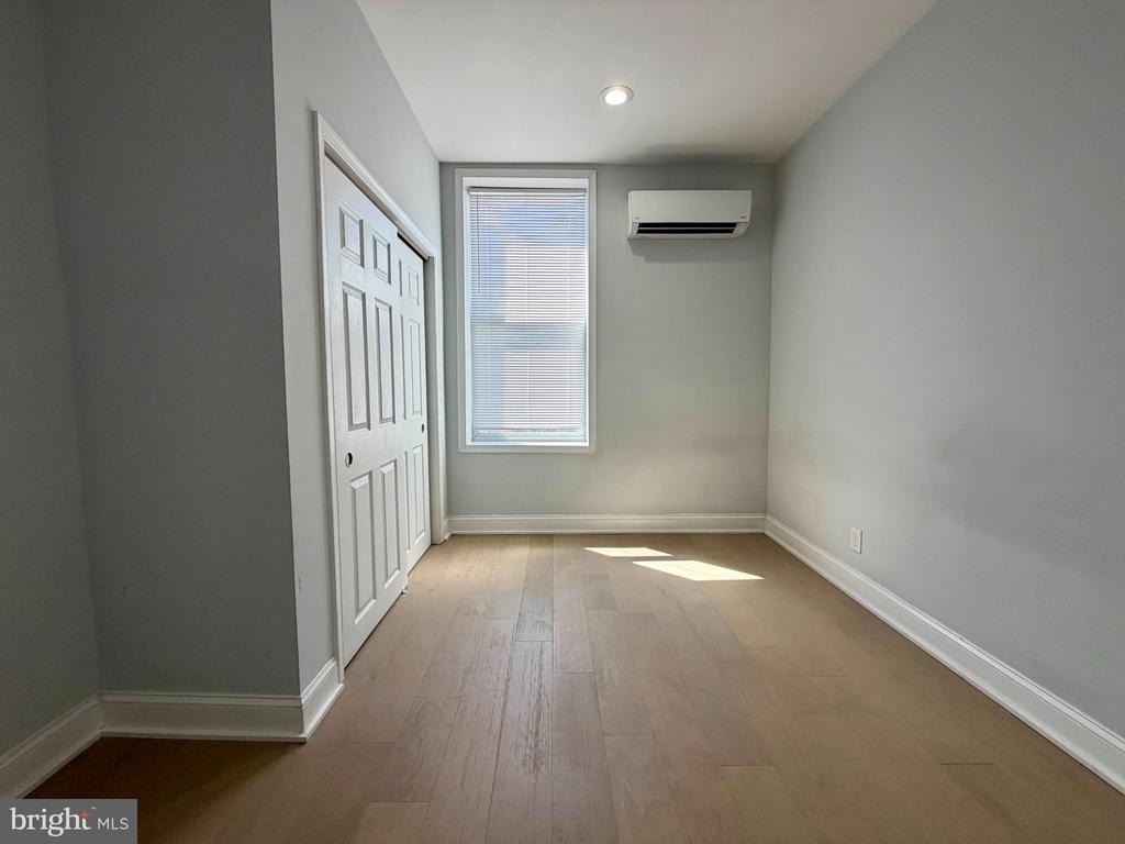 1247 Snyder Avenue - Photo 7