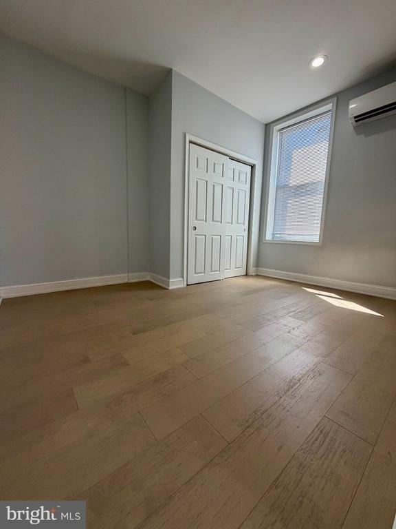1247 Snyder Avenue - Photo 6