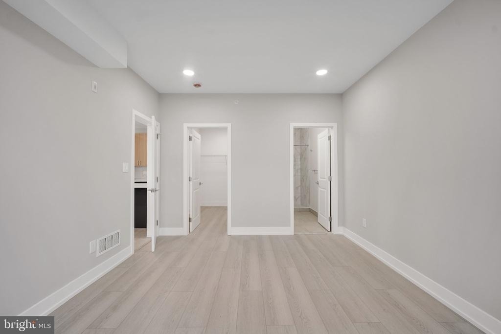 1111 24th Street - Photo 5
