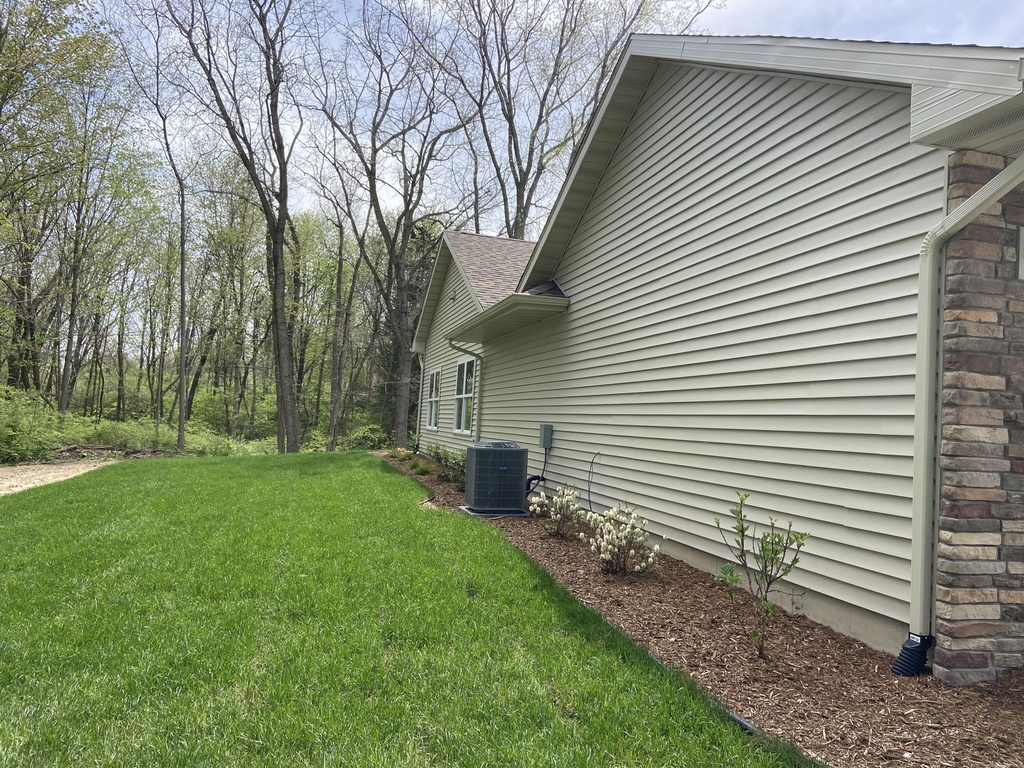 730 Violet Way - Photo 2
