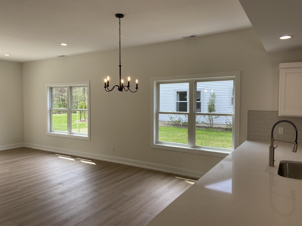 730 Violet Way - Photo 7