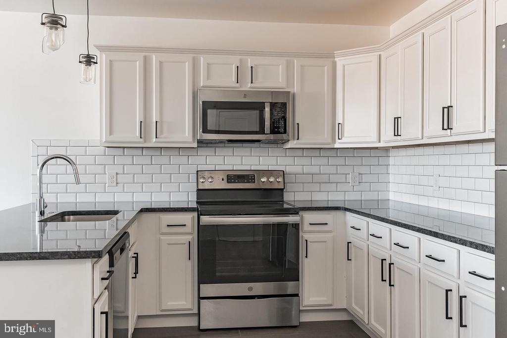 6649 Ridge Avenue - Photo 2