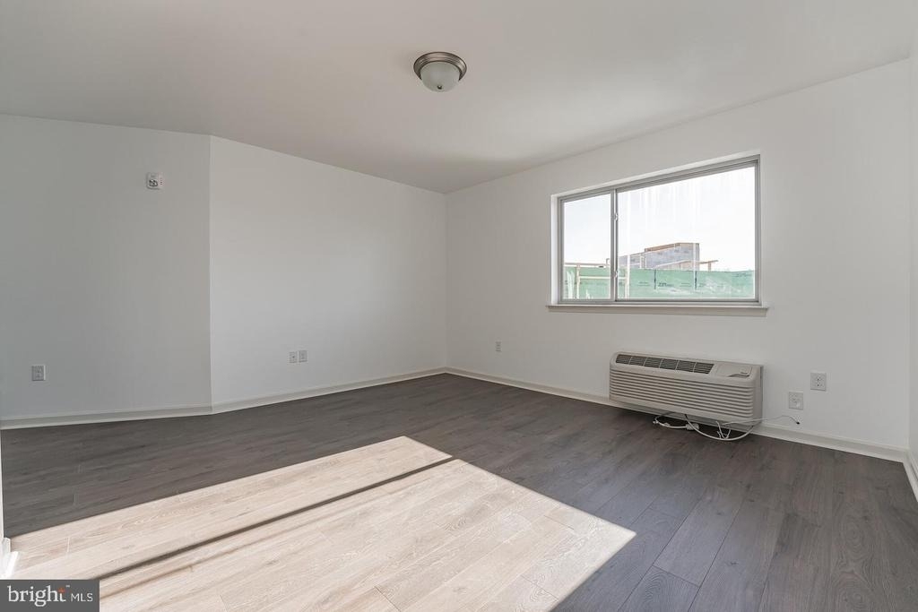 6649 Ridge Avenue - Photo 5
