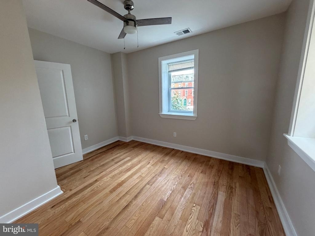 1001 N Marshall Street - Photo 5