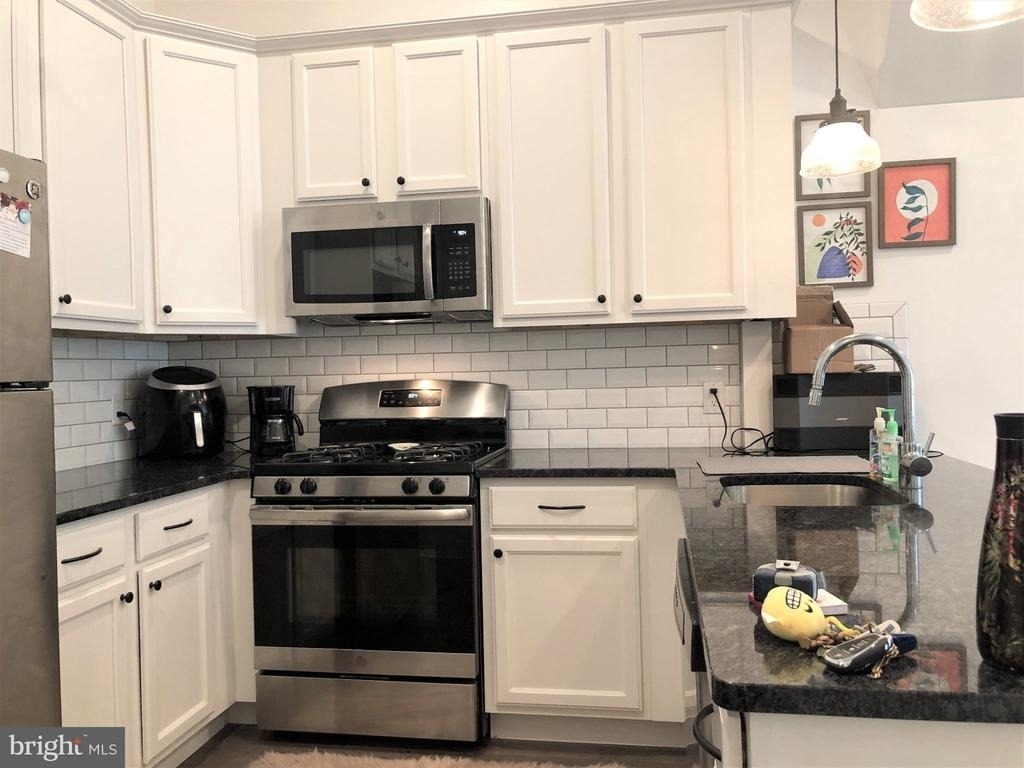 6615 Ridge Avenue - Photo 4