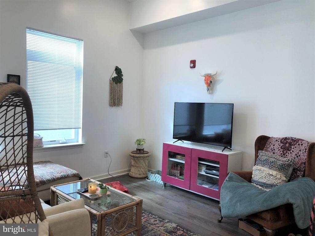 6615 Ridge Avenue - Photo 3