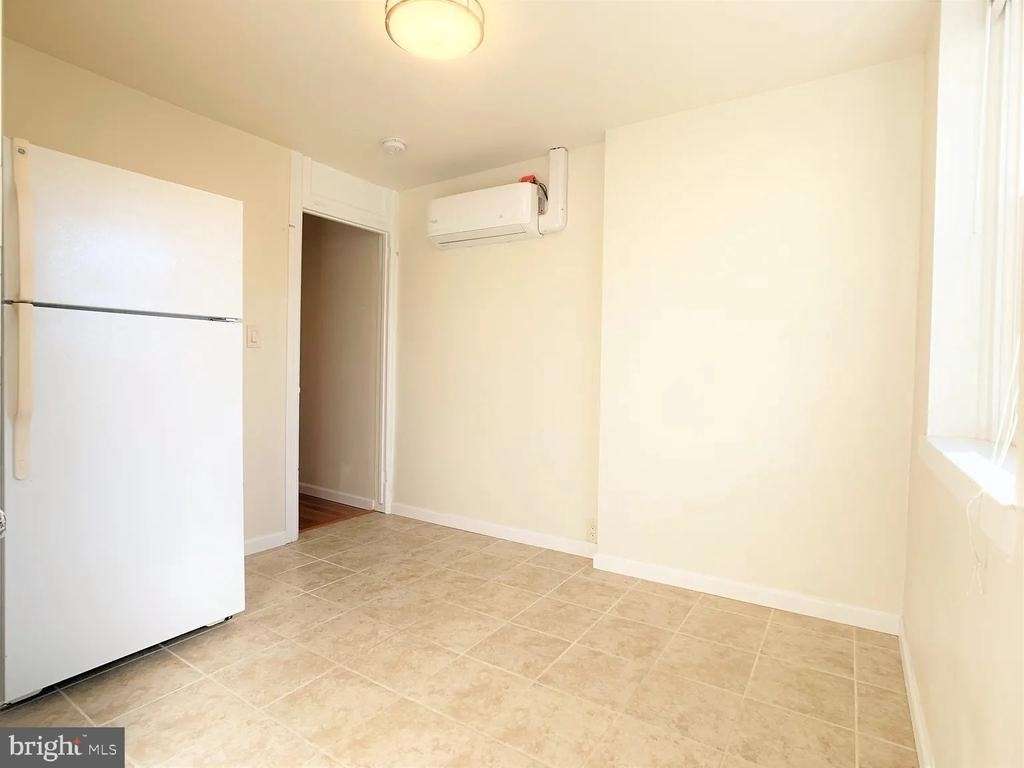 1510 Fairmount Avenue - Photo 3