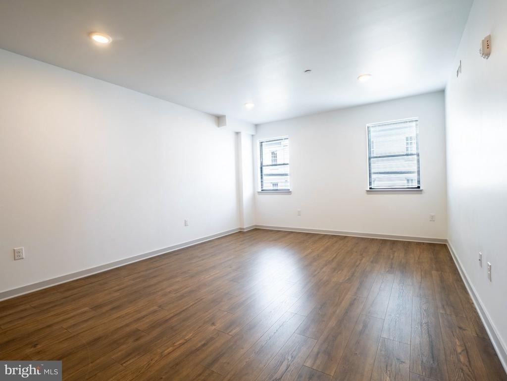 6237 Germantown Avenue - Photo 2