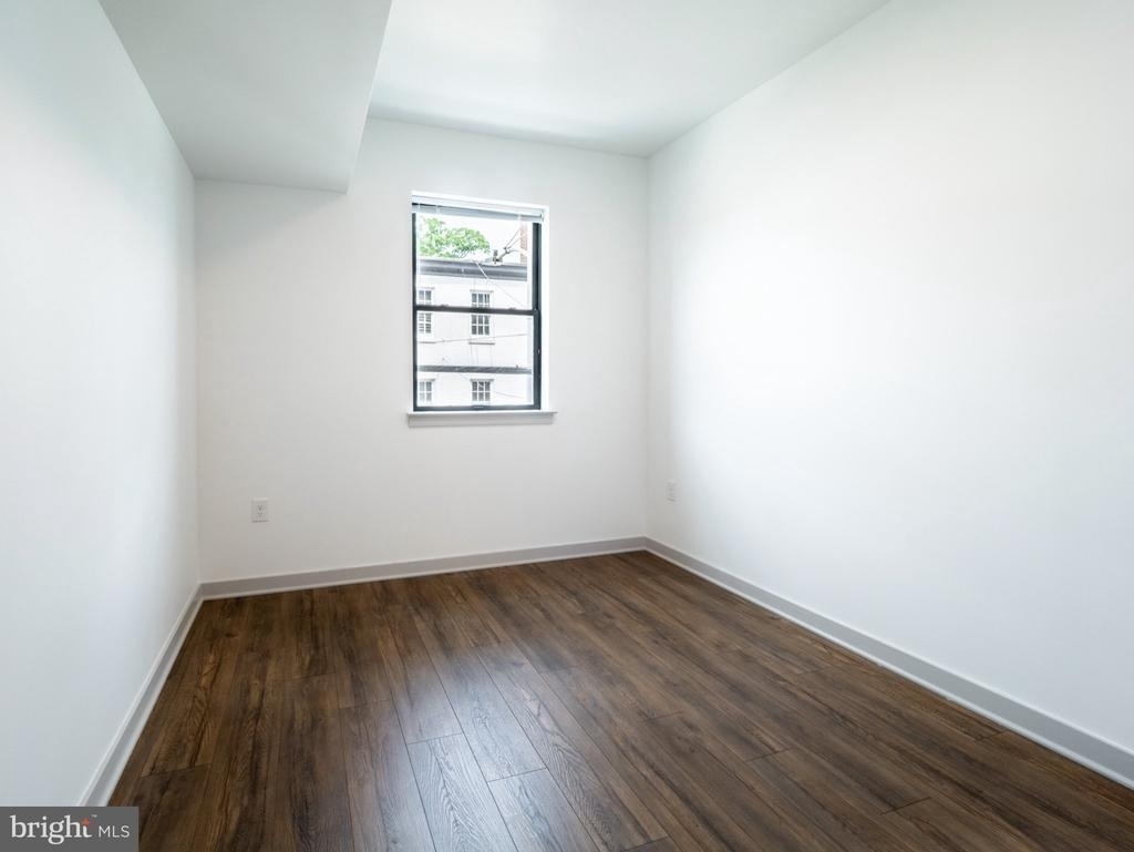 6237 Germantown Avenue - Photo 5