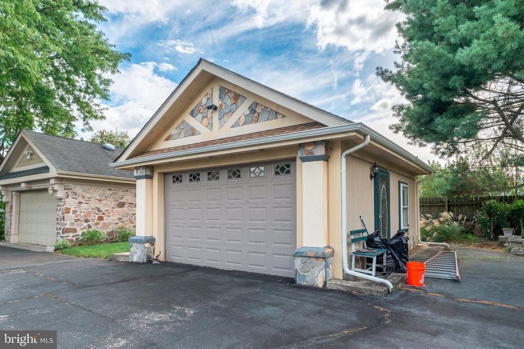 694 Welsh Road - Photo 43