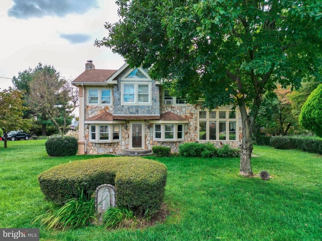 694 Welsh Road - Photo 0