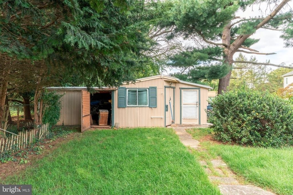 694 Welsh Road - Photo 40