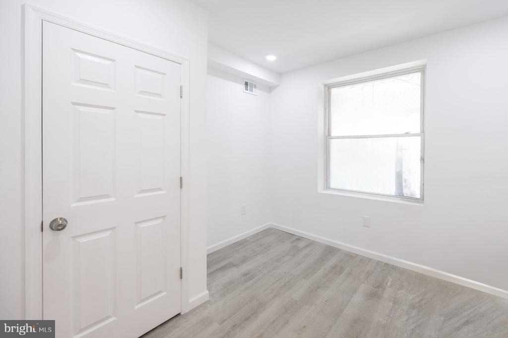 948 Belmont Avenue - Photo 9