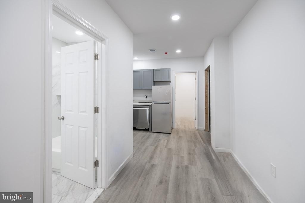 948 Belmont Avenue - Photo 8