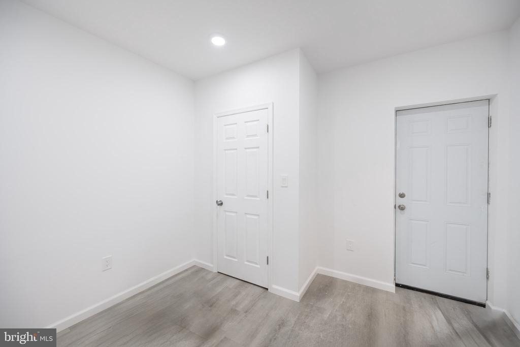 948 Belmont Avenue - Photo 4