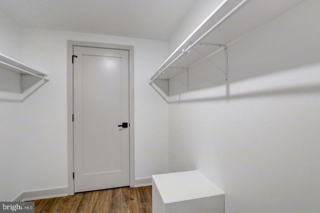 5001 Umbria Street - Photo 8