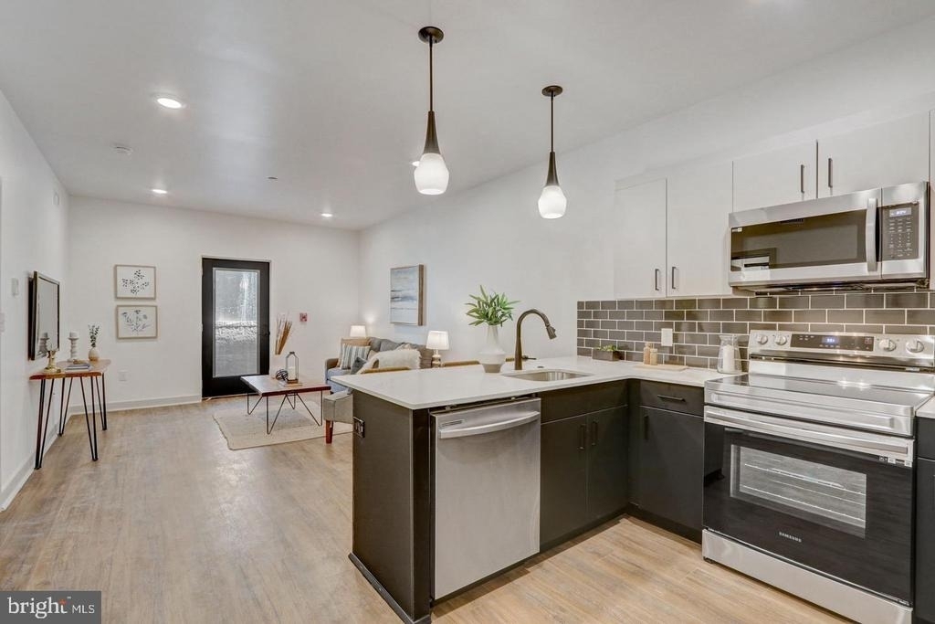 5001 Umbria Street - Photo 0