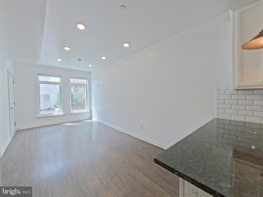 6619 Ridge Avenue - Photo 5