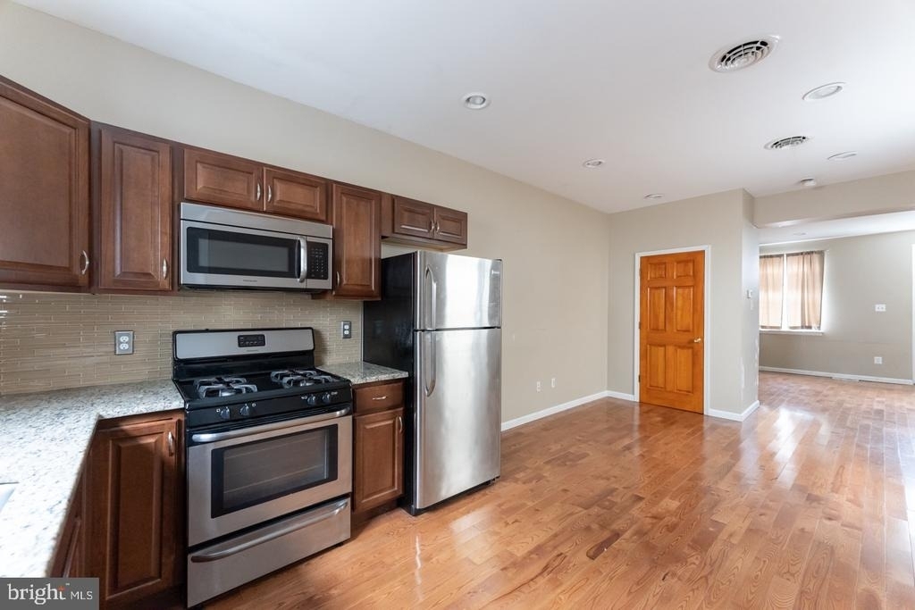1211 N Palethorp Street - Photo 11