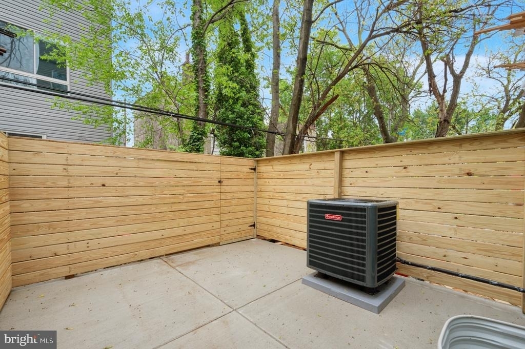 2209 N Franklin Street - Photo 11
