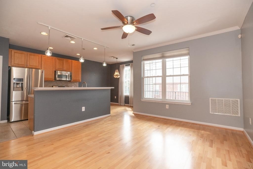 3138 W Master Street - Photo 2