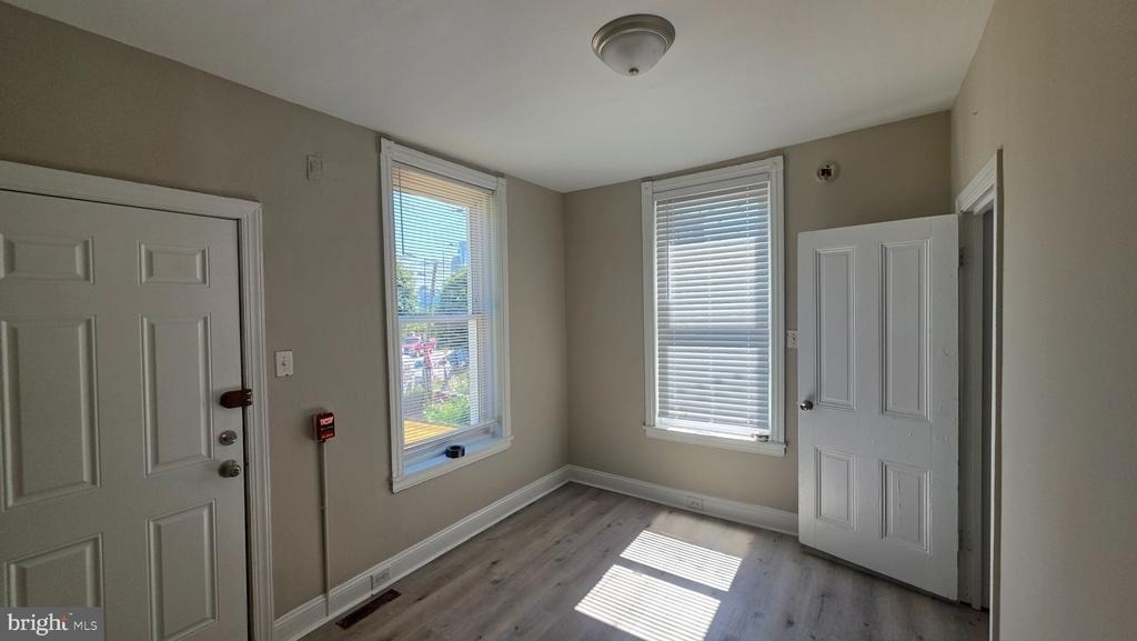 637 N 32nd Street - Photo 10