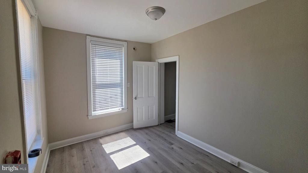 637 N 32nd Street - Photo 9