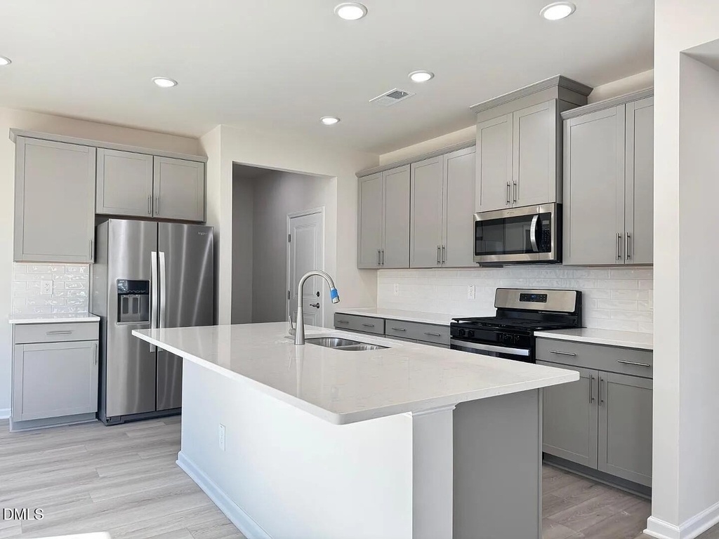 180 White Birch Lane - Photo 1