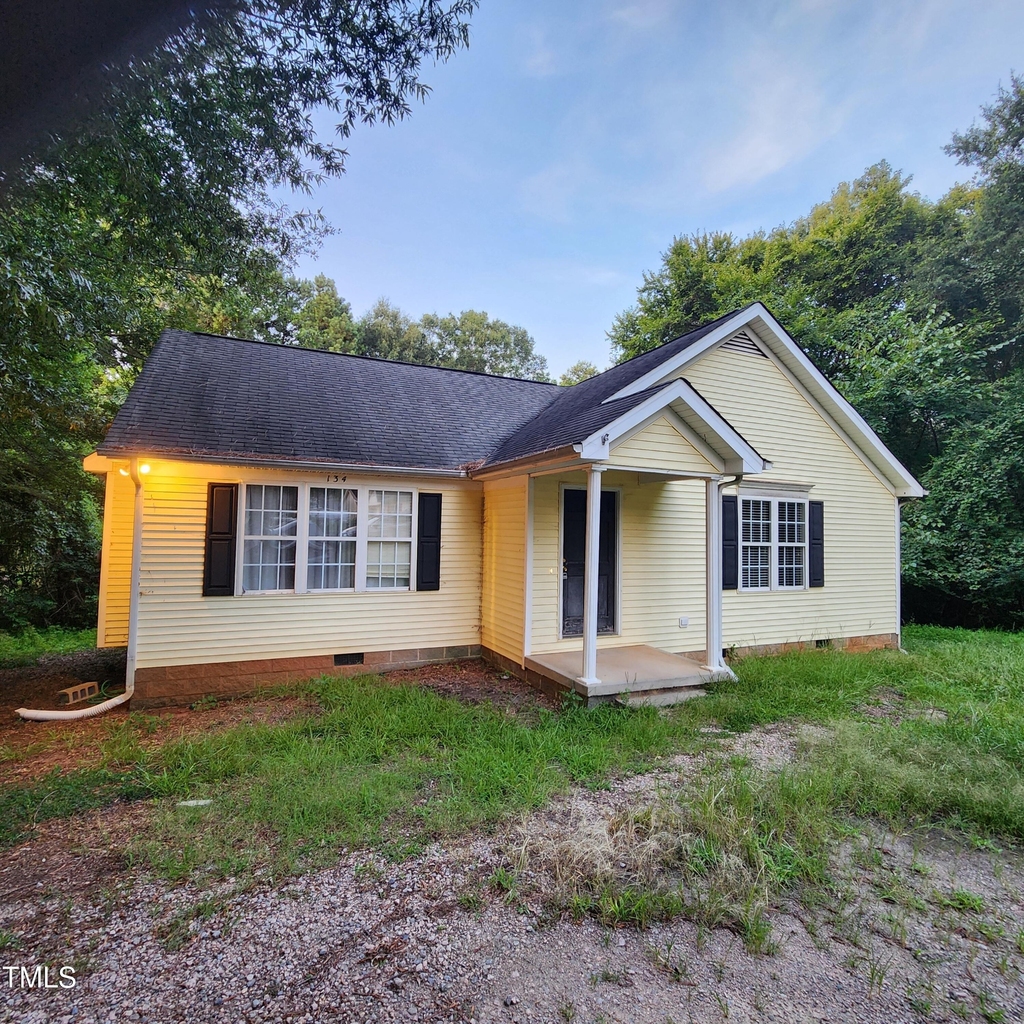 134 W Oak Avenue - Photo 0