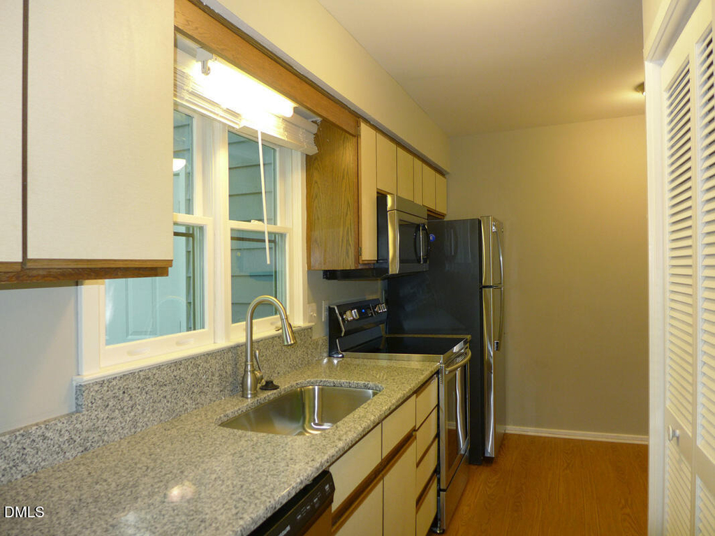 118 Lantern Way - Photo 3