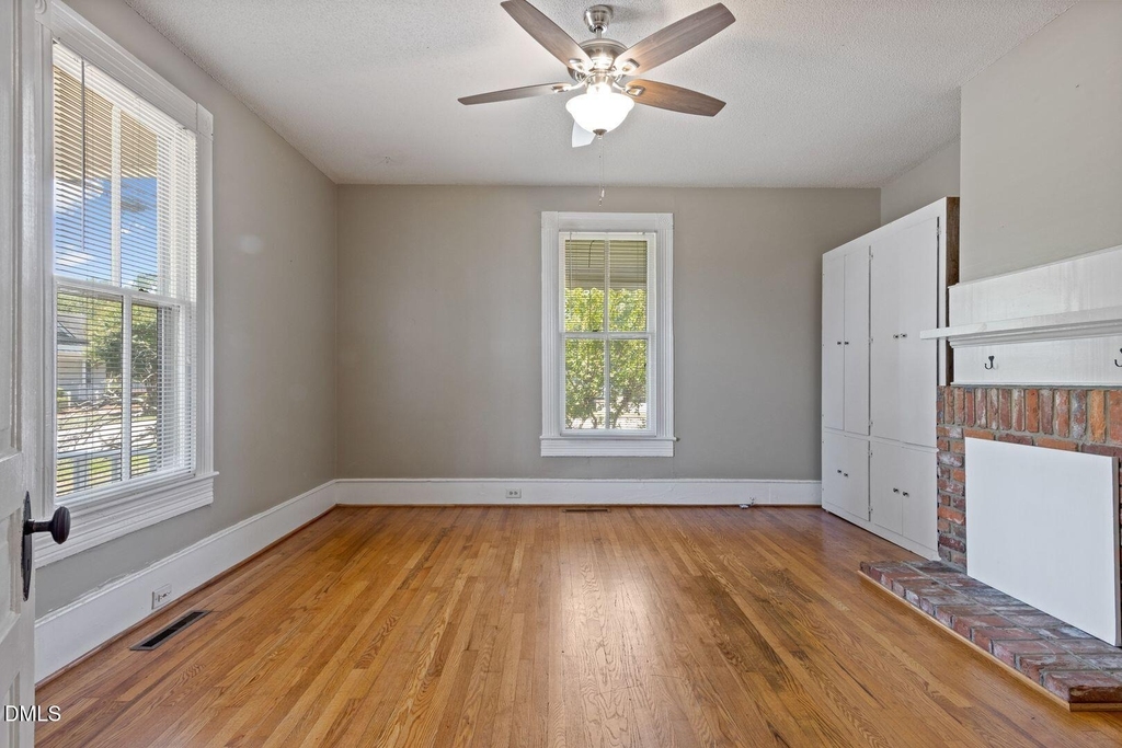106 W Ivey Street - Photo 12