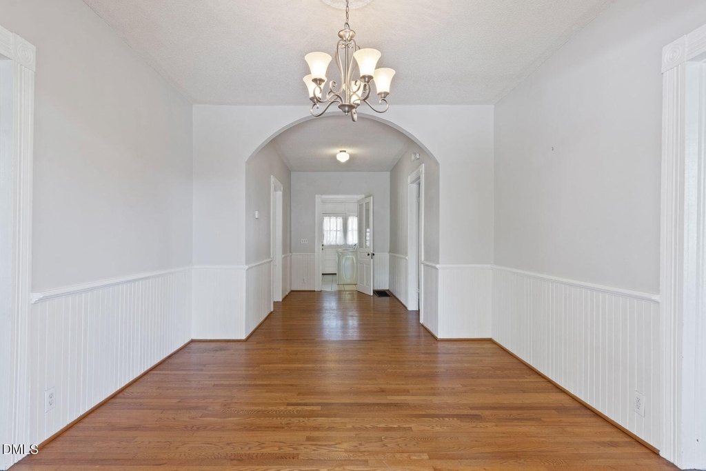 106 W Ivey Street - Photo 1