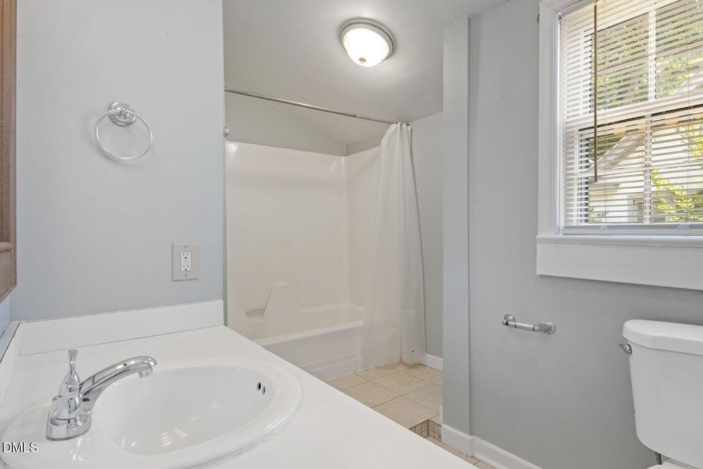 106 W Ivey Street - Photo 18