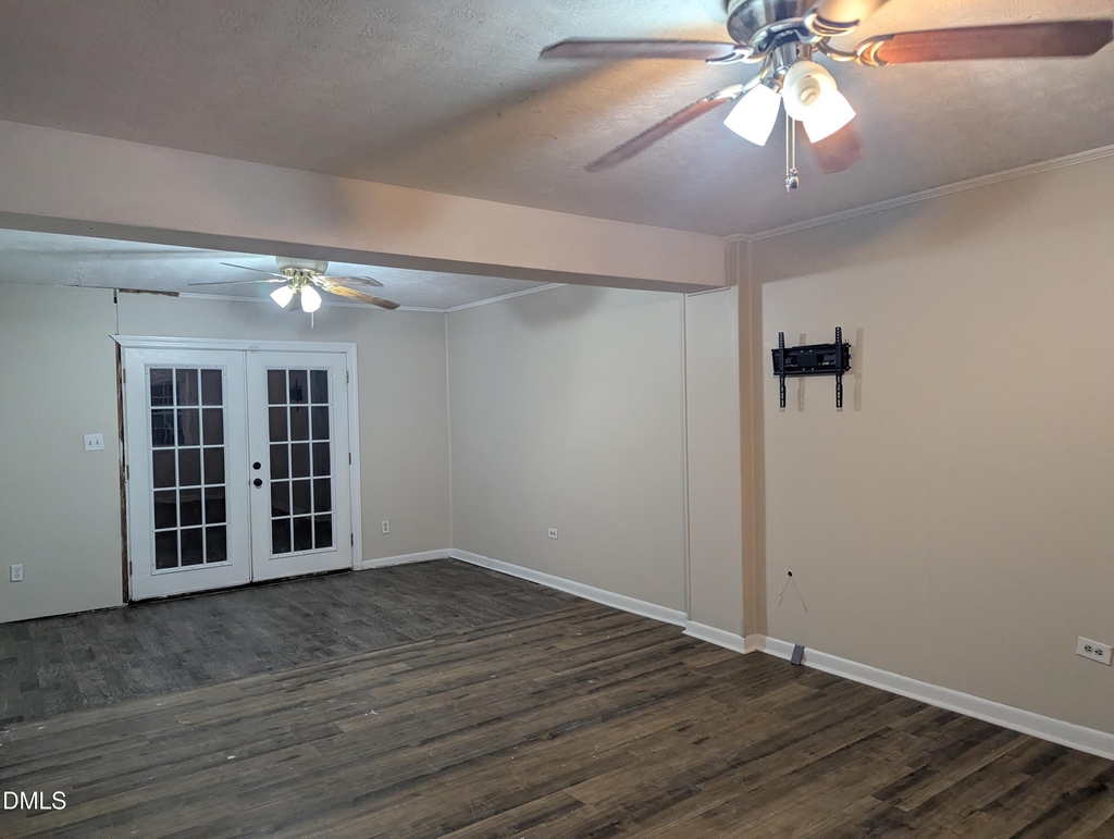 1020 Riverside Circle - Photo 14