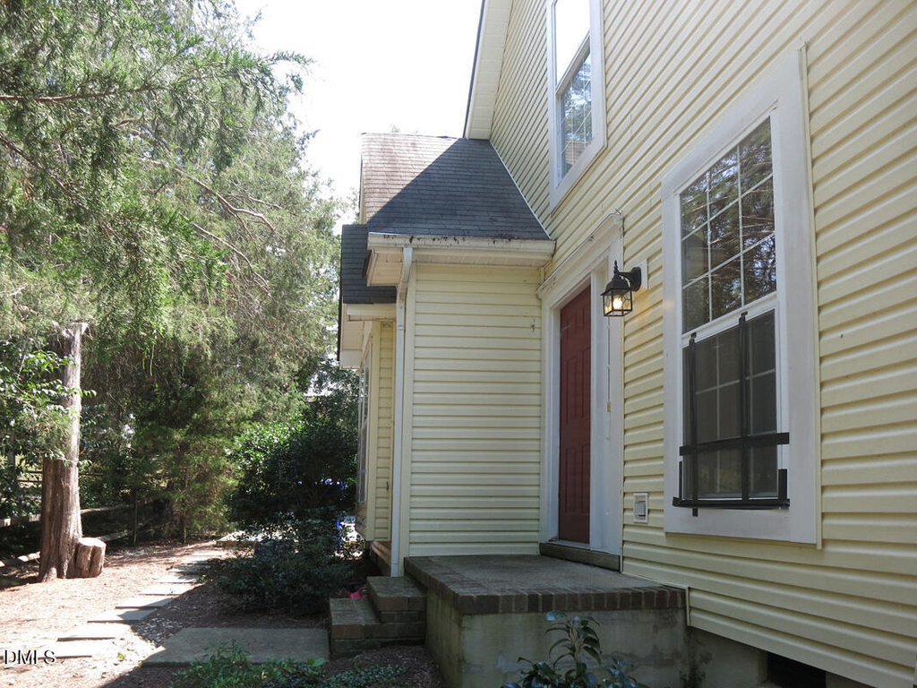 320 Davie Road - Photo 18