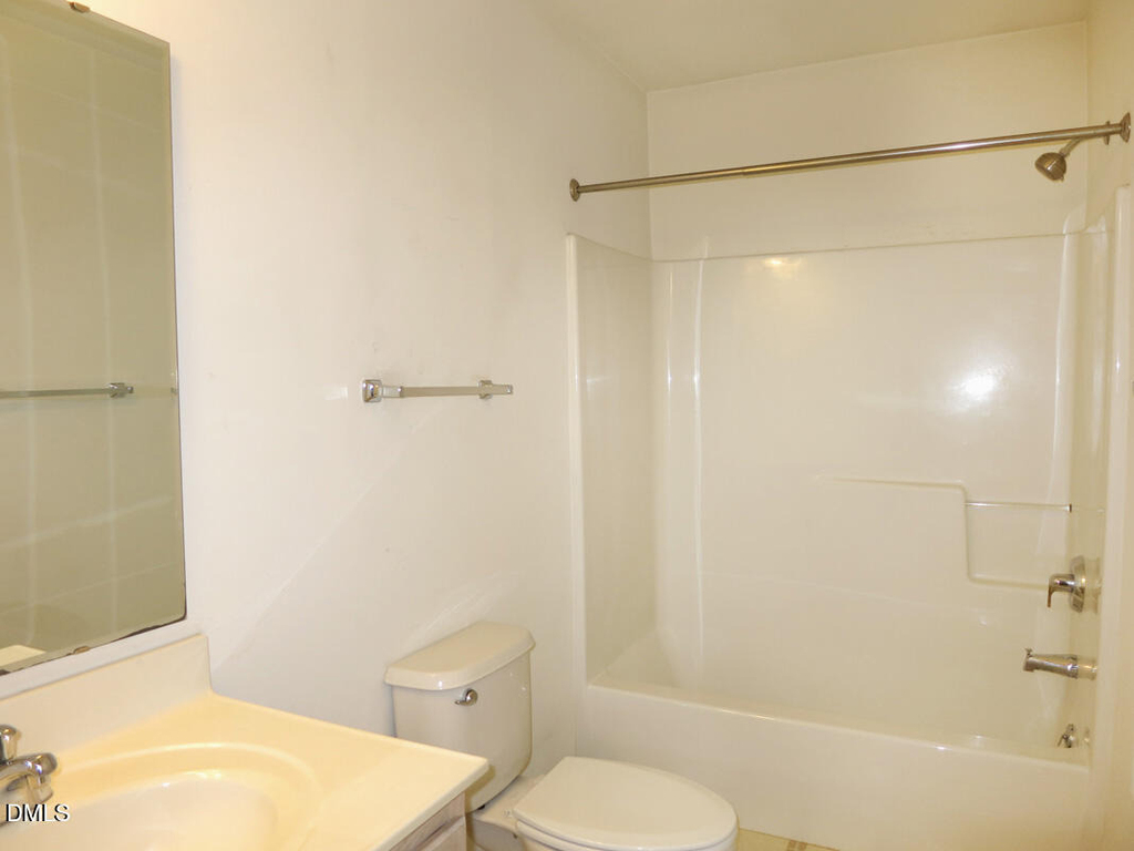 320 Davie Road - Photo 11