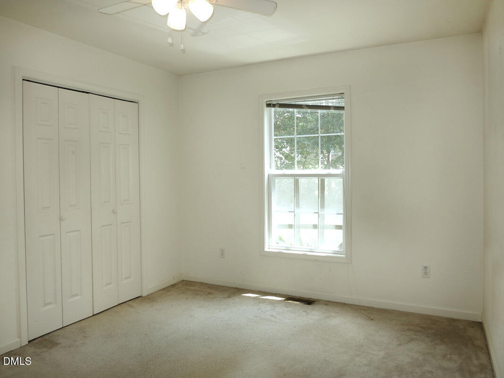 320 Davie Road - Photo 10