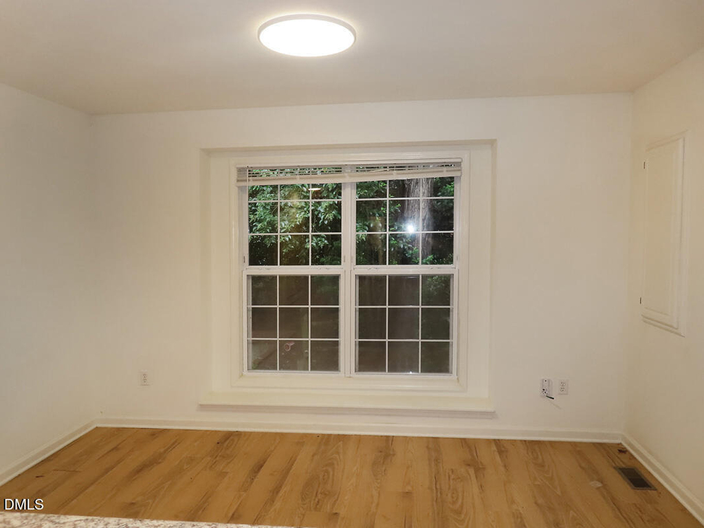 320 Davie Road - Photo 4