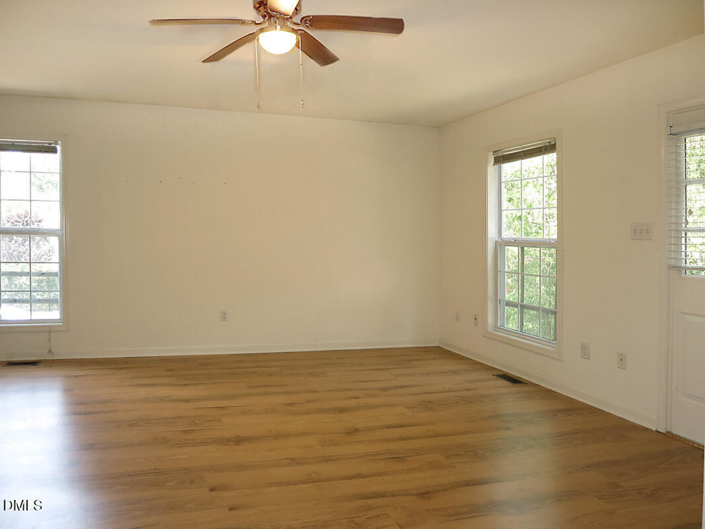 320 Davie Road - Photo 1