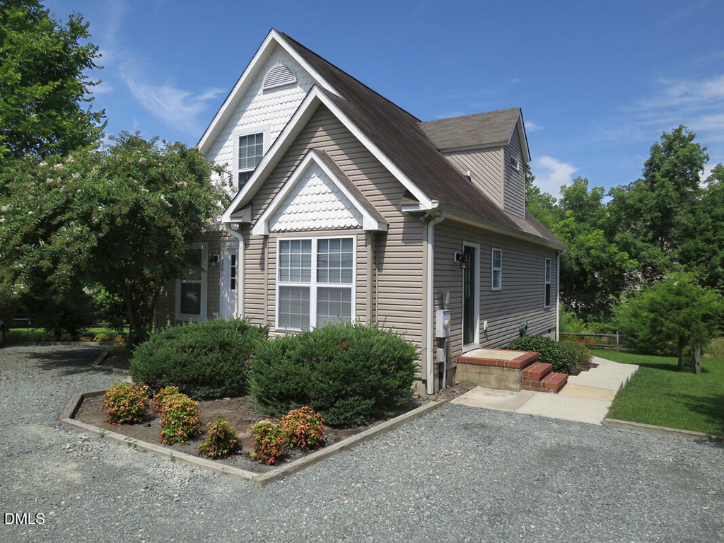 310 Davie Road - Photo 0